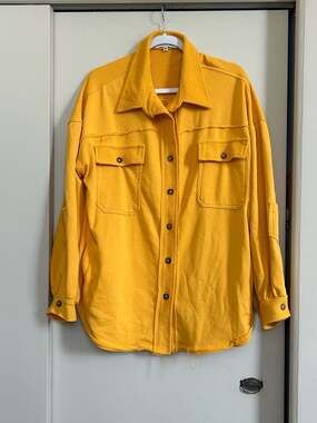 Cara Loren Yellow Sweatshirt Shacket with Pockets Size M